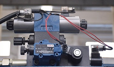 100t Cnc Metal Bending Machines, 3200 Mm Cnc Sheet Press Brake With E21 100t Cnc मेटल बेन्डिङ मेसिनहरू, 3200 Mm Cnc शीट प्रेस ब्रेक E21 सँग