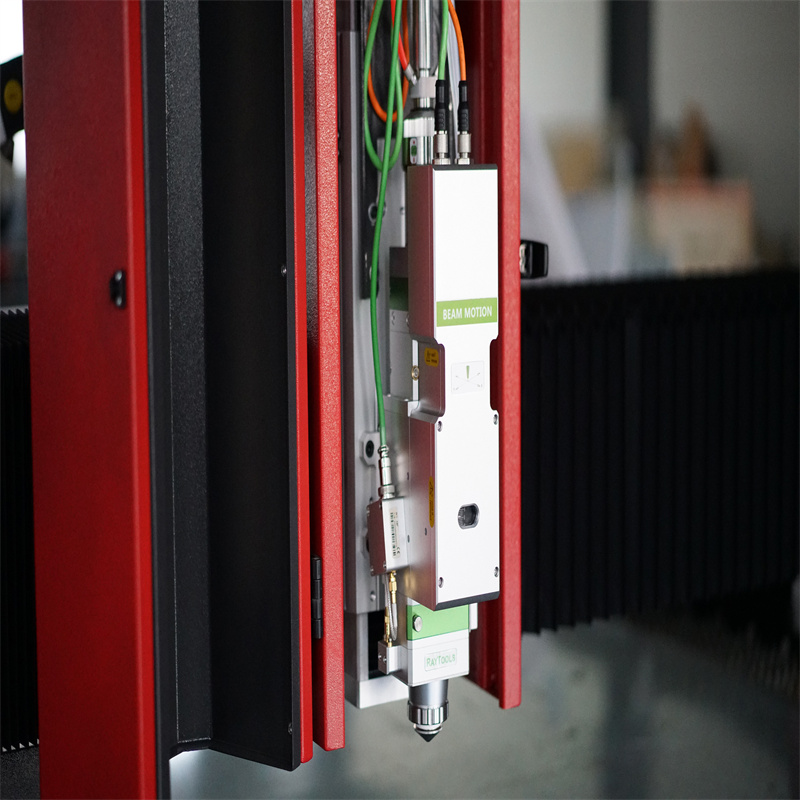 1530 2040 2060 2580 स्टेनलेस स्टीलको लागि भारी शुल्क स्वचालित फाइबर लेजर काट्ने मेसिन