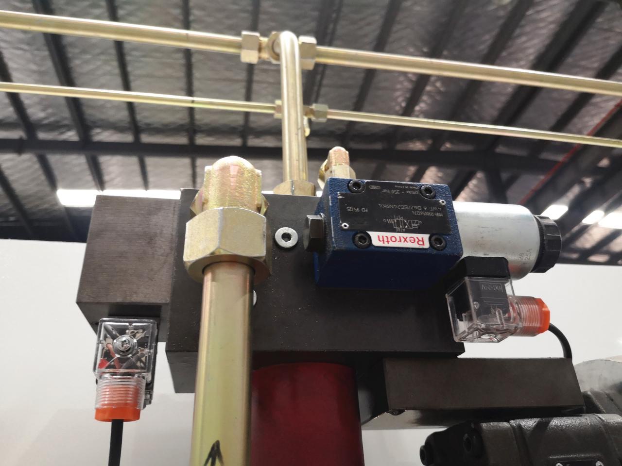 160t-4000 4-axis Cnc Hydraulic Bending Machine Press Brake 160t-4000 4-अक्ष Cnc हाइड्रोलिक बेन्डिङ मेसिन प्रेस ब्रेक