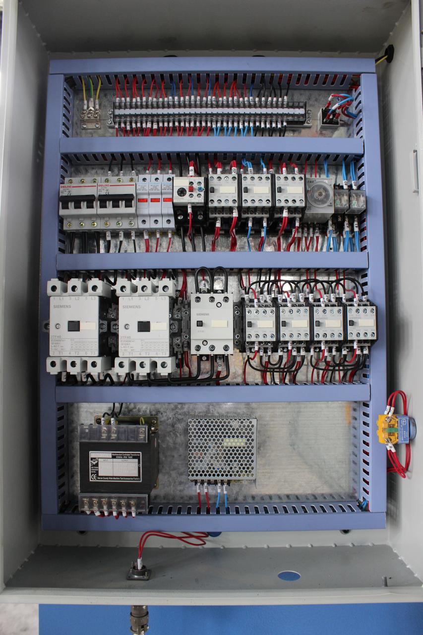 २.५ मिटर लम्बाइको हाइड्रोलिक एनसी स्विङ बीम कपाल काट्ने मेसिन