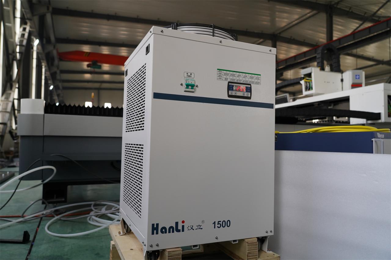 3015 4kw 1kw 2kw 3kw Stainless Steel Cnc Fiber Laser Cutting Machine 3015 4kw 1kw 2kw 3kw स्टेनलेस स्टील Cnc फाइबर लेजर काट्ने मेसिन