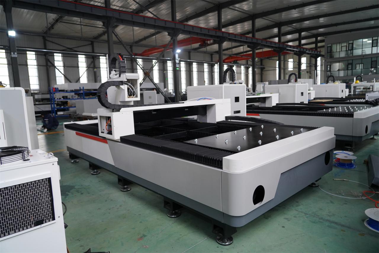 3015 4kw 1kw 2kw 3kw Stainless Steel Cnc Fiber Laser Cutting Machine 3015 4kw 1kw 2kw 3kw स्टेनलेस स्टील Cnc फाइबर लेजर काट्ने मेसिन