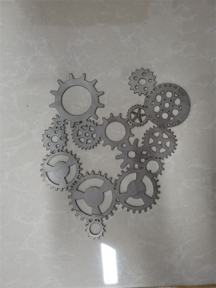 3015 Copper Carbon Stainless Steel Aluminum Iron Metal Cnc Fiber Laser Cutting Machine 3015 कपर कार्बन स्टेनलेस स्टील एल्युमिनियम फलाम धातु सीएनसी फाइबर लेजर काट्ने मेसिन