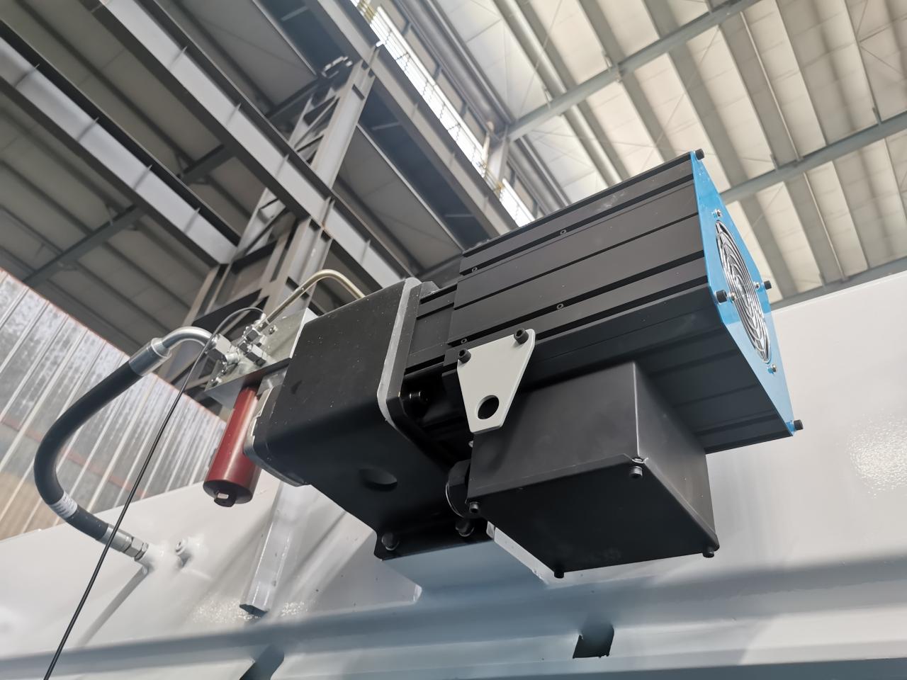 4 Axis Cnc Tandem Press Brake With Delem Da58t 2d Graphical Controller 4 Axis Cnc Tandem प्रेस ब्रेक Delem Da58t 2d ग्राफिकल कन्ट्रोलरको साथ