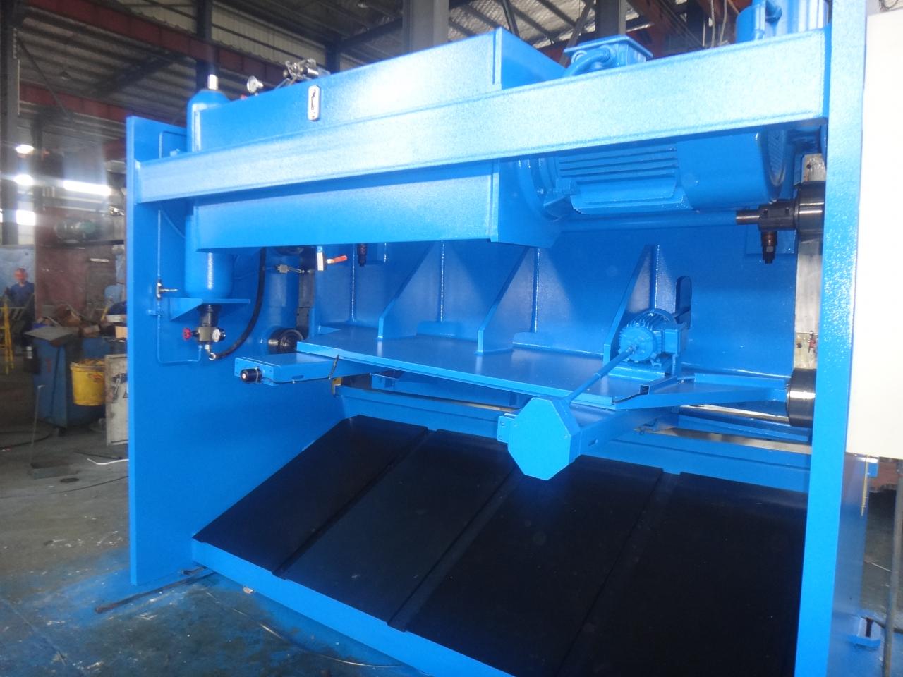 4mm Oem Qc11y-8x3200 Nc Hydraulic Guillotine Guillotine Shearing Machine 4mm Oem Qc11y-8x3200 Nc हाइड्रोलिक गिलोटिन गिलोटिन काटन मेसिन