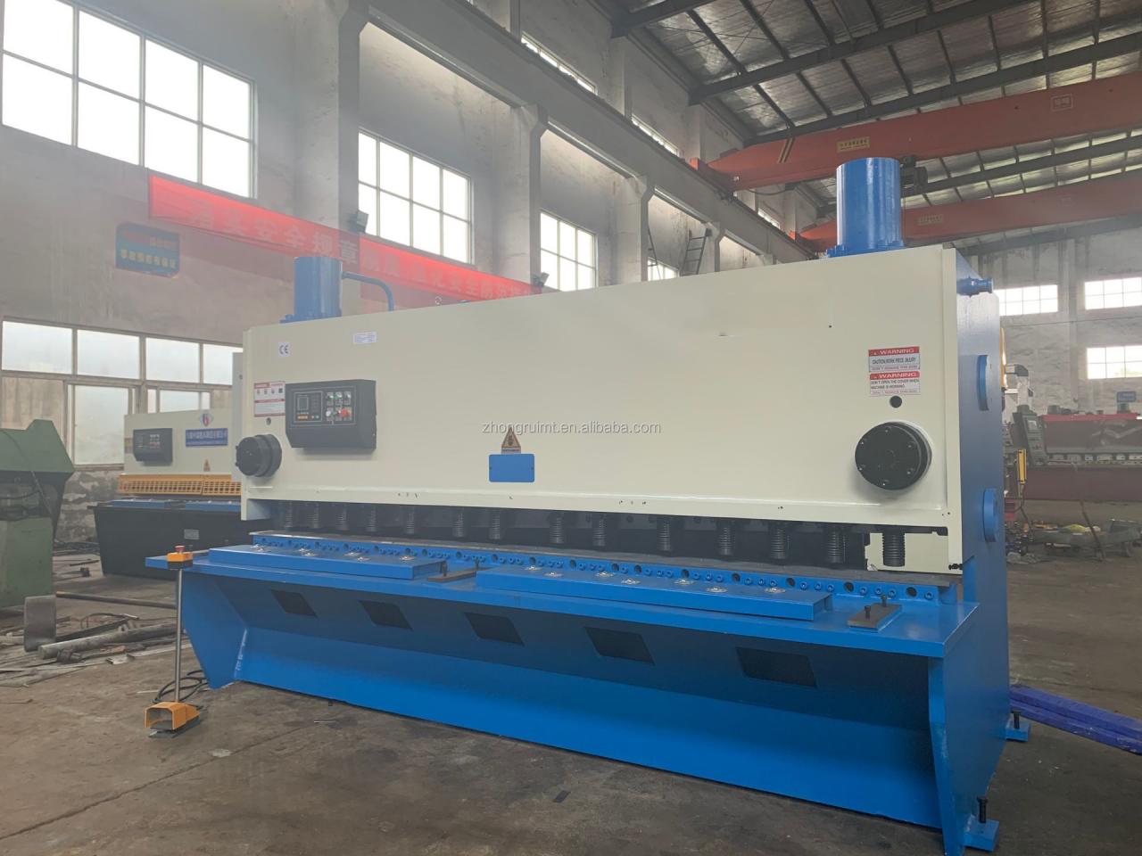4mmx2500 Hydraulic Shearing Steel Plate Cutting Machinery Steel Plate Shear 4mmx2500 हाइड्रोलिक शियरिङ स्टिल प्लेट काट्ने मेसिनरी स्टिल प्लेट शियर