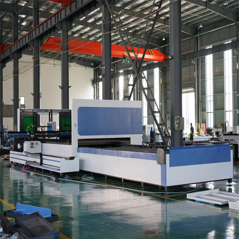 500W 1500W 4Kw फाइबर लेजर काट्ने मेसिन पाना धातु लेजर कटर 2000Wat 3kw