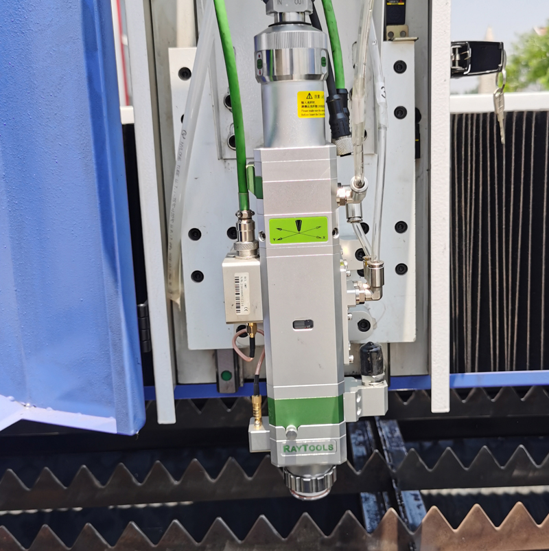 8mm 10mm Carbon Steel Laser Cutter 1530 4020 Cnc Fiber Laser Cutting Machine 8mm 10mm कार्बन स्टिल लेजर कटर 1530 4020 Cnc फाइबर लेजर काट्ने मेसिन