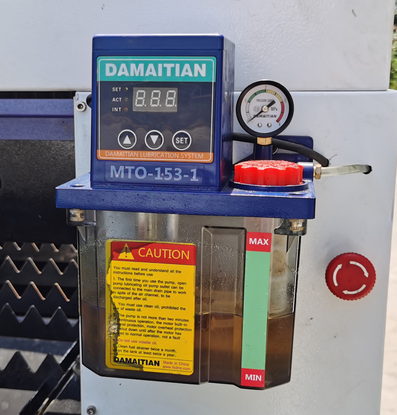 8mm 10mm Carbon Steel Laser Cutter 1530 4020 Cnc Fiber Laser Cutting Machine 8mm 10mm कार्बन स्टिल लेजर कटर 1530 4020 Cnc फाइबर लेजर काट्ने मेसिन