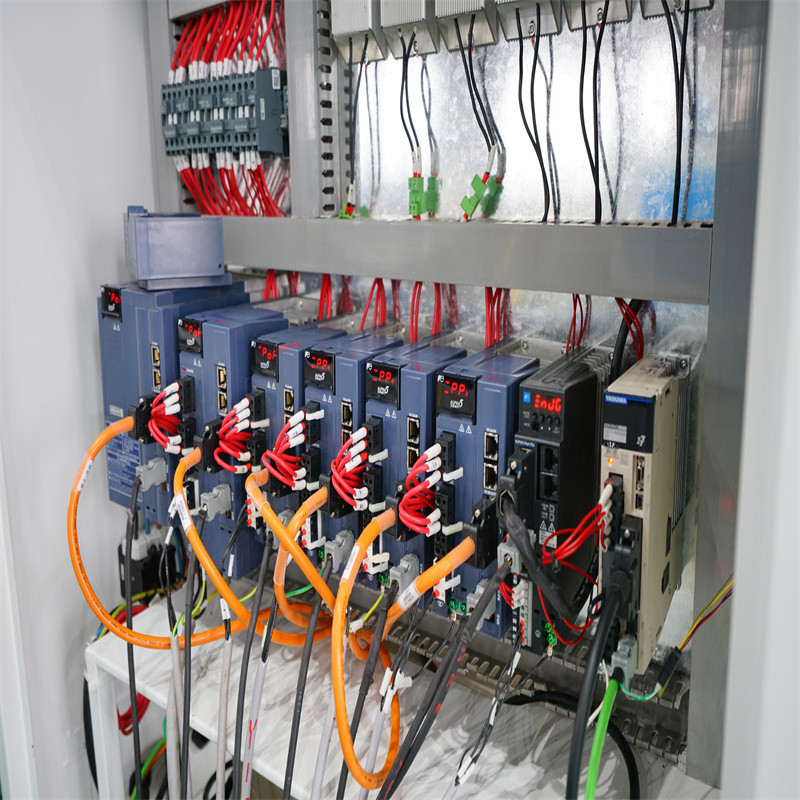 Cnc लेजर निर्माण 500W 1000W 2000W स्टेनलेस स्टील फाइबर लेजर काट्ने मेसिन