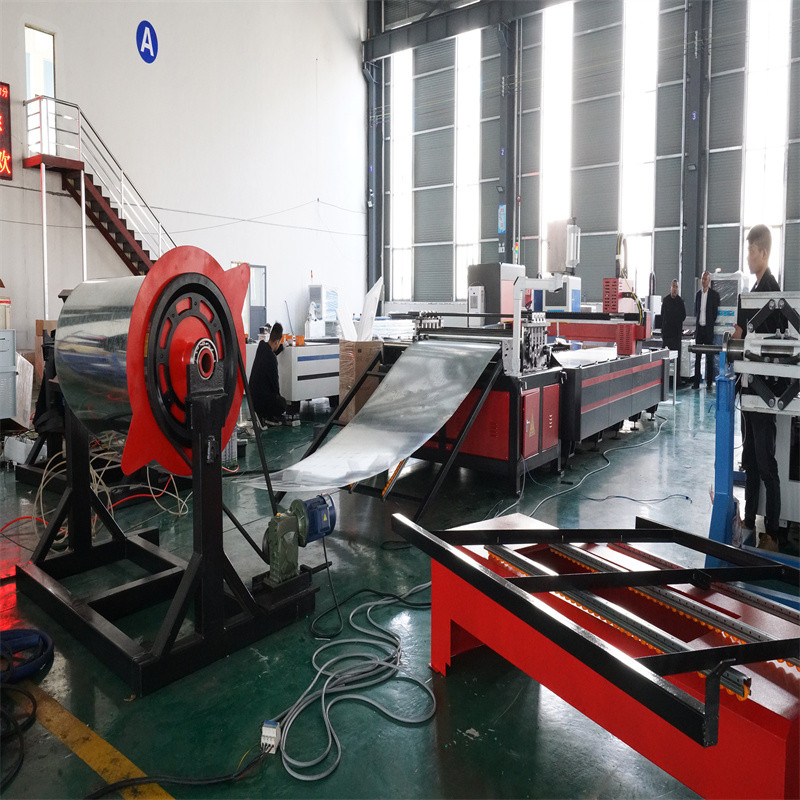 Raycus Cnc 1000w 1500w 2000w ट्यूब मेटल फाइबर लेजर काट्ने मेसिन