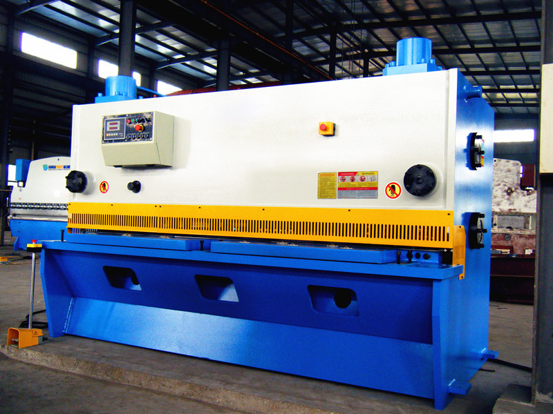Aluminium Cutting Machine Hydraulic Guillotine Shearing Machine Pendulum Plate Shears एल्युमिनियम काट्ने मेसिन हाइड्रोलिक गिलोटिन कपाल काट्ने मेसिन पेंडुलम प्लेट शियर