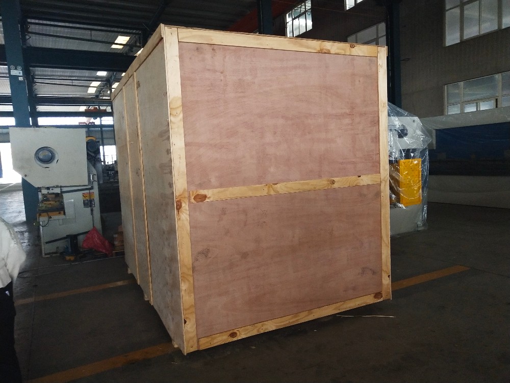 China Metal Hydraulic Press Brake Machine With Reasonable Price चाइना मेटल हाइड्रोलिक प्रेस ब्रेक मेसिन उचित मूल्यको साथ