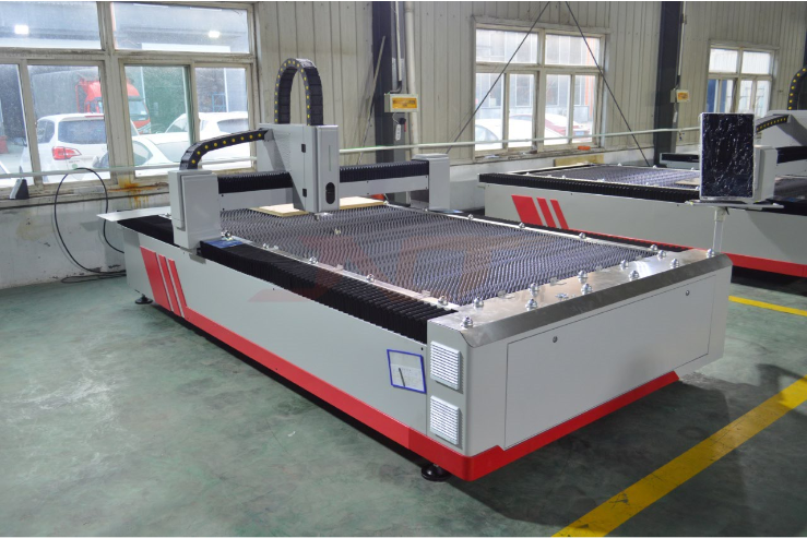 Cnc 2000w Fiber Laser Cutting Machine For Industrial Metal Sheet Cutting Cnc 2000w फाइबर लेजर काट्ने मेसिन औद्योगिक धातु पाना काट्ने को लागी