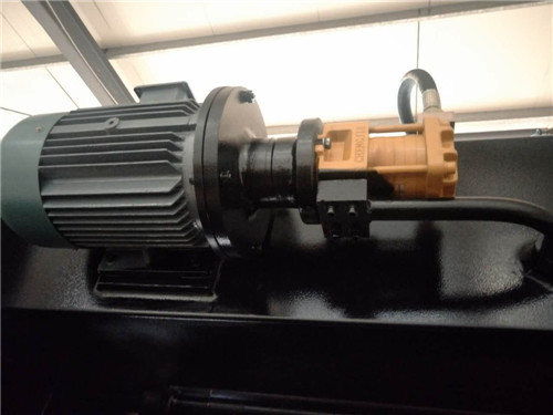 Da53t Cnc System Controller 125t4000 3+1 Axis Cnc Hydraulic Press Brake With Good Quality Da53t Cnc प्रणाली नियन्त्रक 125t4000 3+1 Axis Cnc हाइड्रोलिक प्रेस ब्रेक राम्रो गुणस्तरको साथ