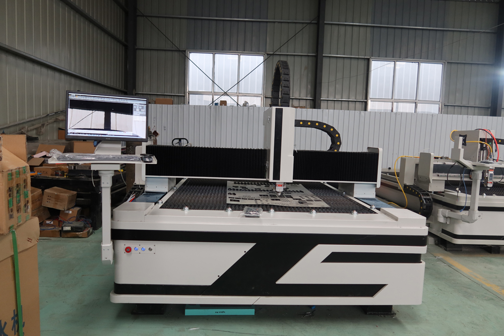 High Precision Fiber Laser Cutting Metal Stainless Steel Carbon 2000w उच्च परिशुद्धता फाइबर लेजर काट्ने धातु स्टेनलेस स्टील कार्बन 2000w