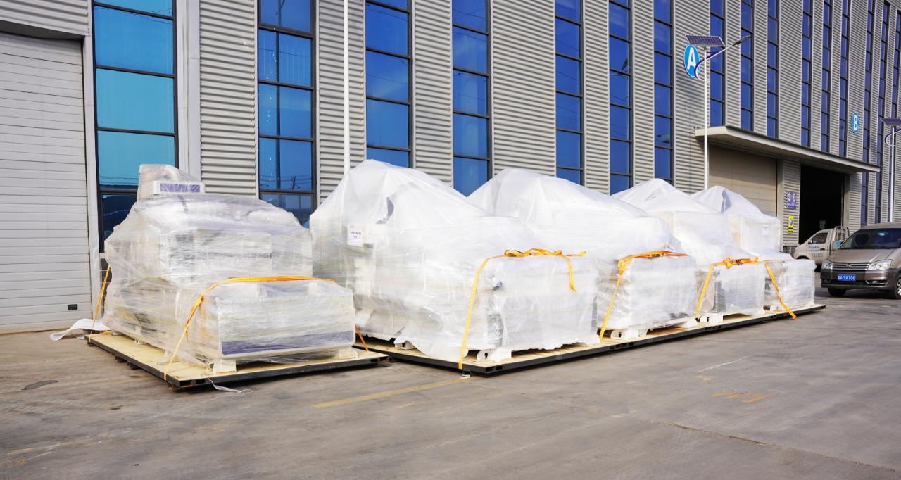 Laser Source 2000w 3000w Fiber Laser Cutting Machine लेजर स्रोत 2000w 3000w फाइबर लेजर काट्ने मेसिन