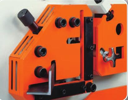 Metal Hydraulic IronWorker Machine Punching And Shearing Machine मेटल हाइड्रोलिक आइरन वर्कर मेसिन पंचिंग र कपाल काट्ने मेसिन