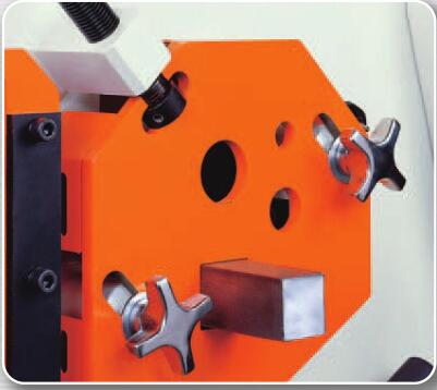 Metal Hydraulic IronWorker Machine Punching And Shearing Machine मेटल हाइड्रोलिक आइरन वर्कर मेसिन पंचिंग र कपाल काट्ने मेसिन