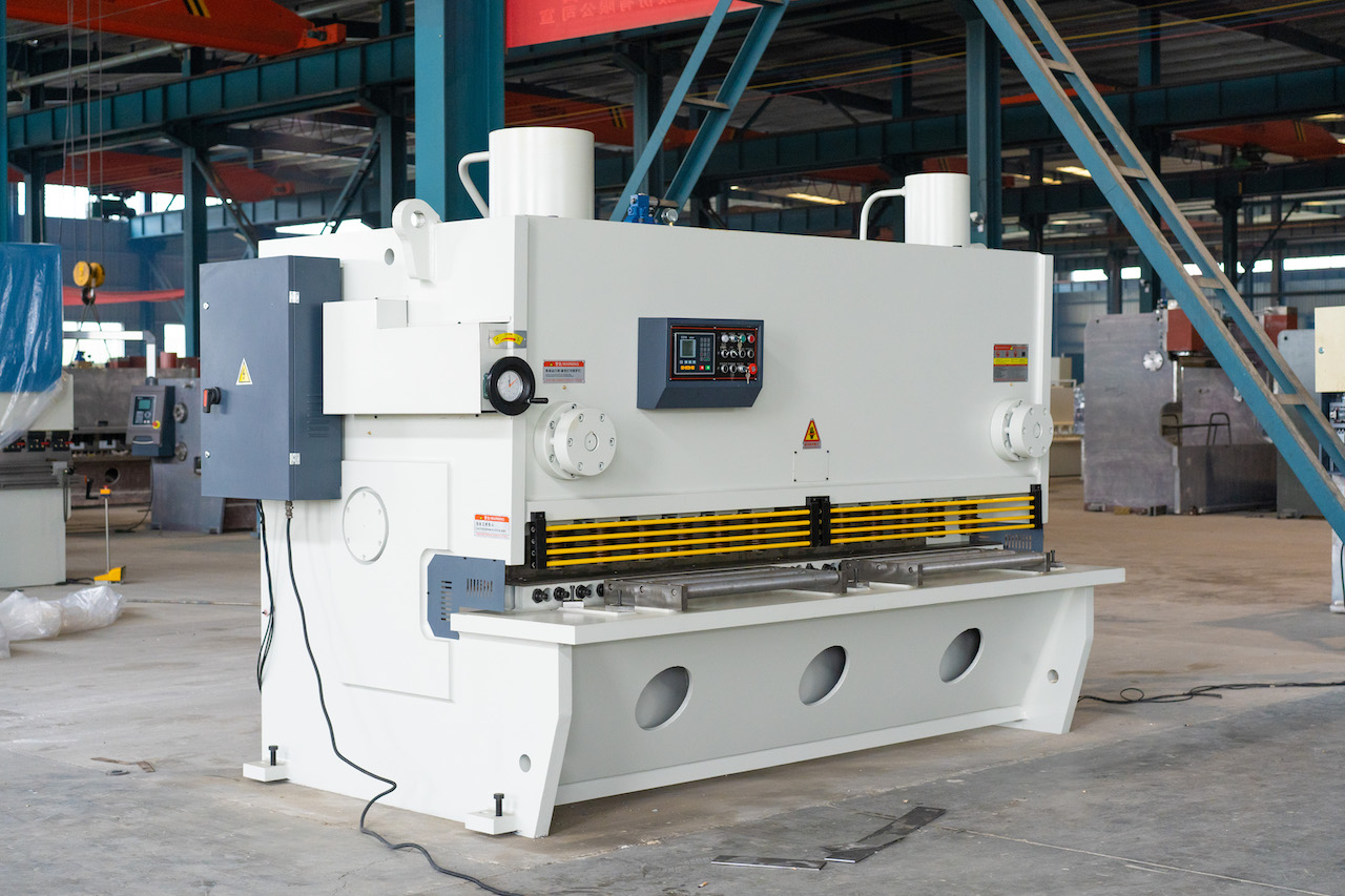 Qc11y 8x3200 Sheet Metal Shearing Machine Steel Plate Hydraulic Shearing Machine Qc11y 8x3200 शीट मेटल श्यायरिङ मेसिन स्टिल प्लेट हाइड्रोलिक सियरिङ मेसिन