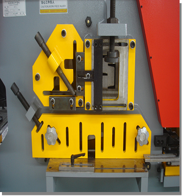 Steel Plate Angle Cutting Punching Notching Machine Hydraulic Ironworker For Sale स्टिल प्लेट कोण काट्ने पंचिंग नोचिङ मेसिन हाइड्रोलिक आइरनवर्कर बिक्रीको लागि