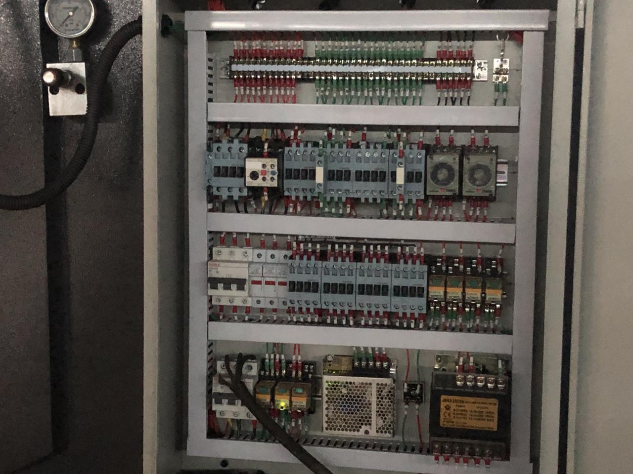 Wc67k Cnc Aluminum Iron Plate Hydraulic Press Brake Cnc Metal Sheet Bending Machine Wc67k Cnc एल्युमिनियम फलाम प्लेट हाइड्रोलिक प्रेस ब्रेक Cnc धातु पाना झुकाउने मेसिन