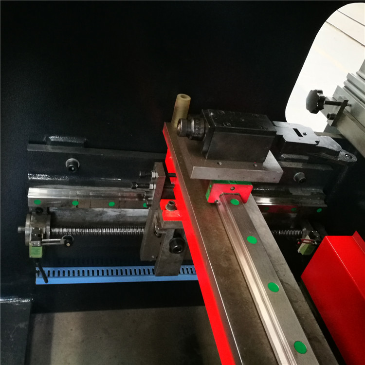 Wc67y-160 4000 Hydraulic Press Brake Cnc Metal Bending Machine For 4000mm Width Steel Wc67y-160 4000 हाइड्रोलिक प्रेस ब्रेक Cnc मेटल बेन्डिङ मेसिन 4000mm चौडाइको स्टिलको लागि