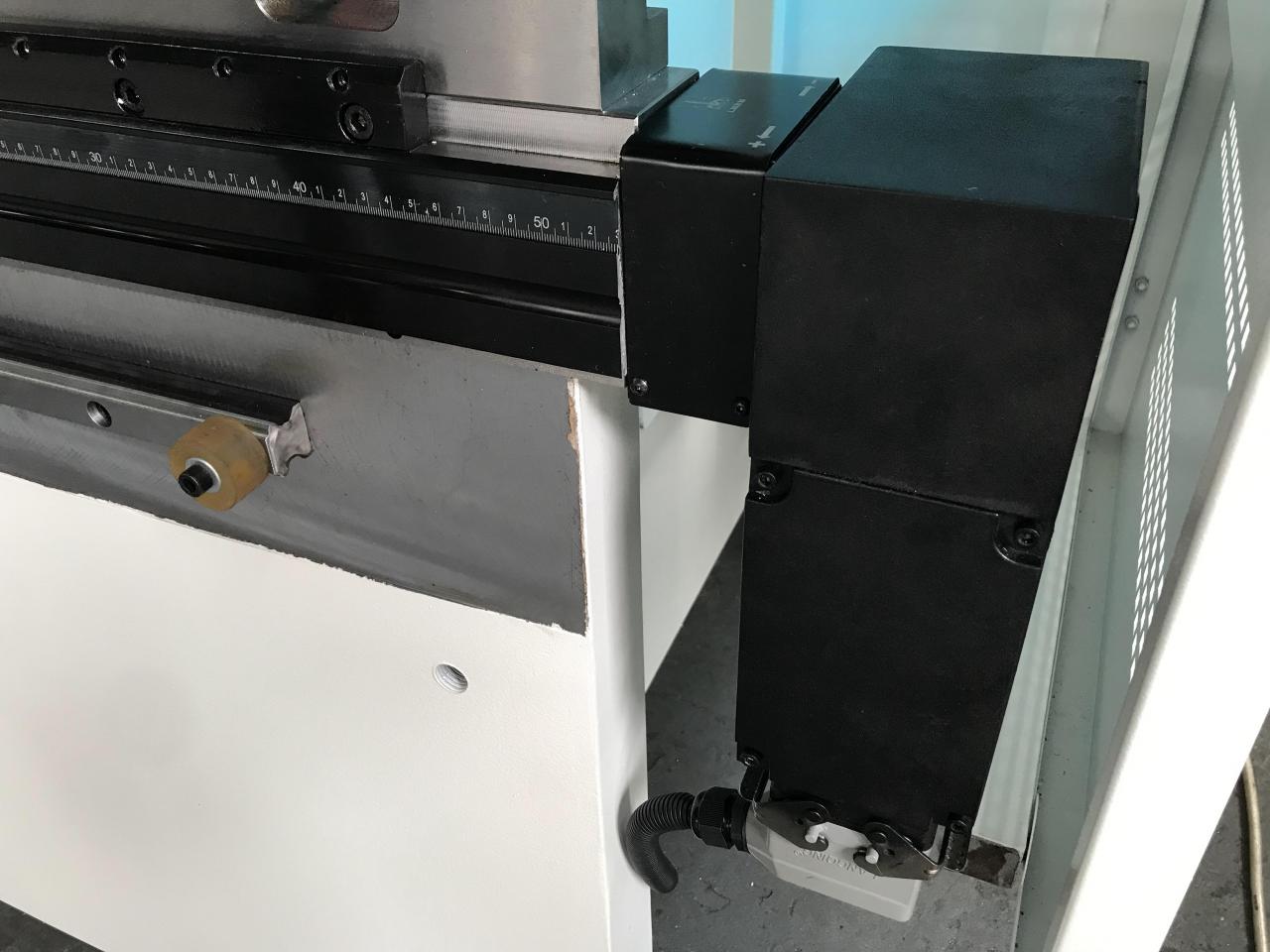 Wc67y-65/2500 Oem Hydraulic Press Brake Machine Steel Bending Machine Wc67y-65/2500 Oem हाइड्रोलिक प्रेस ब्रेक मेसिन स्टील झुकाउने मेसिन